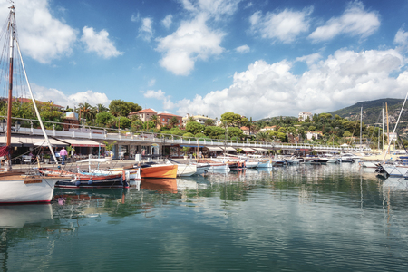 Saint-Jean-Cap-Ferrat, France, September 4, 2018: The harbor of the peninsula of Saint-Jean-Cap-Ferrat on the Cote d'Azur in Franceのeditorial素材