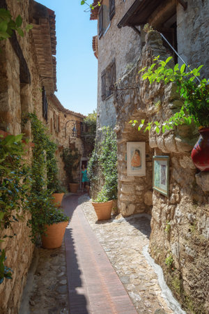 Eze, France, September 5, 2018:  Impression of the narrow streets in the old center of the  picturesque medieval French village of Ezeのeditorial素材