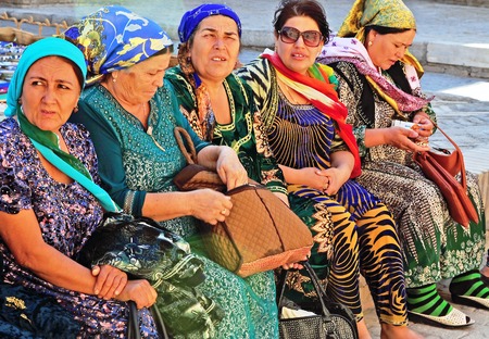 Khiva, Uzbekistan: old-aged women wearing national uzbek dresses. 14 of September 2017.のeditorial素材