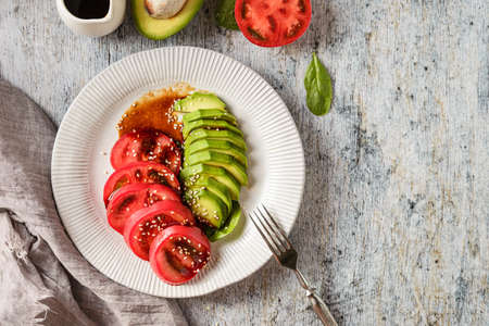 avocado, spinach and tomato salad. high quality photoの写真素材