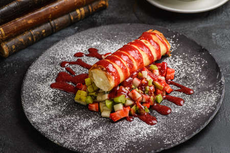 fried ice cream with fruitの写真素材