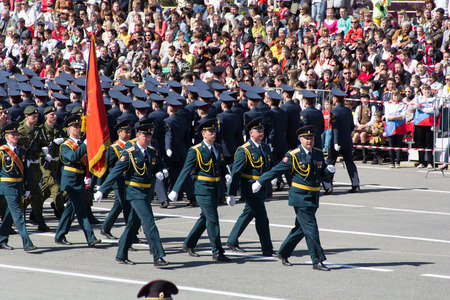 Samara, Russia - May 9: Russian soldiers march at the parade on annual Victory Day, May, 9, 2014 in Samara, Russia.のeditorial素材