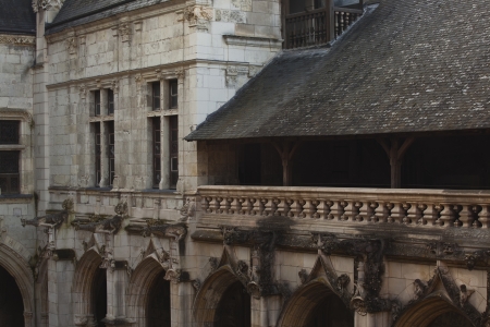 Looking along the first floor of the cloisters in St Gatien cathedral, Tours, France.の写真素材