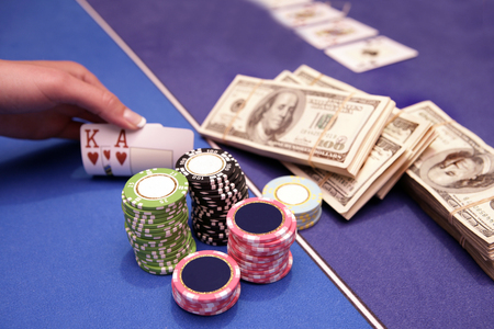 Card player checks handの写真素材