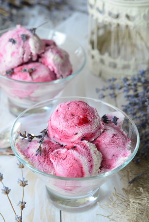 Lavender and Black Currant Ice-Creamの写真素材