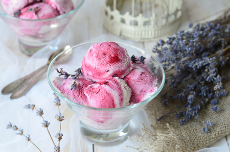 Lavender and Black Currant Ice-Creamの写真素材