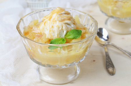 Pear Dessert with Ice-Cream and Caramelの写真素材