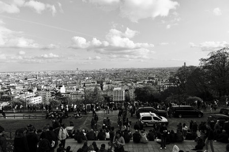 Tourists in Paris, view of Montmartre, Franceの写真素材