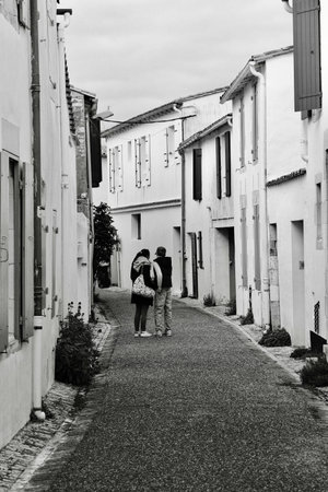Typical street in the old town of Saint-Martin-de-RÃ©, Ãle de RÃ©, France.の写真素材