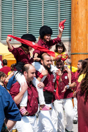 BARCELONA, SPAIN- 11TH SEPTEMBER 2014 : People of all ages marching for Catalan Independence Dayのeditorial素材