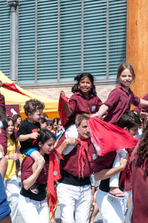 BARCELONA, SPAIN- 11TH SEPTEMBER 2014 : People of all ages marching for Catalan Independence Dayのeditorial素材