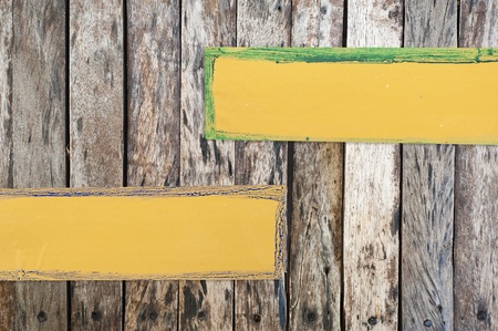 Stricker Note on wood background の写真素材