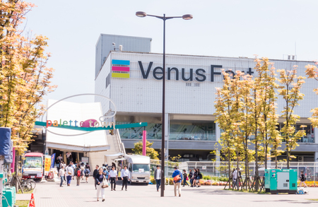 Tokyo, Japan - May 2, 2017: People are shopping in Ventus Fort Shopping Center in on Odaiba island in Tokyo.のeditorial素材