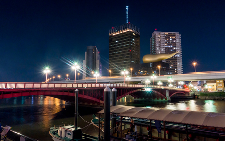 Tokyo, Japan - May 2, 2017: The red bridge that cross from Asakusa to Sumida area.のeditorial素材