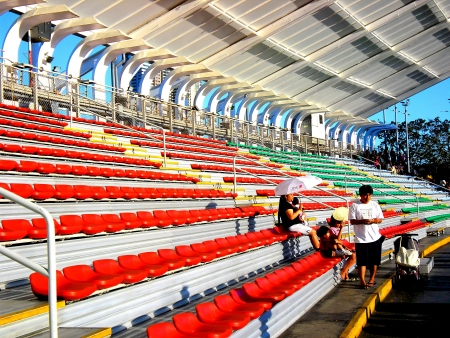 Spectators waiting for a sea lion show at a stadium in manila ocean parkの素材