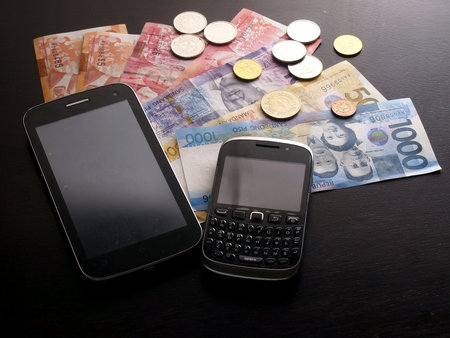 Smartphone or cellphone and money