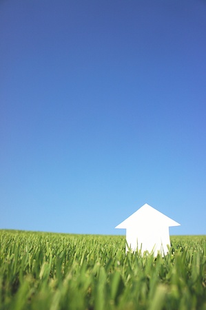paper house  under skyの写真素材