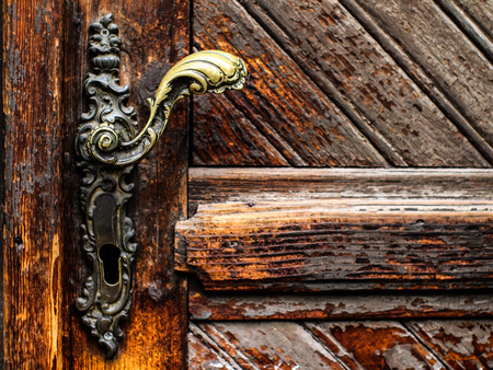 Old door handle - rustic doorの写真素材