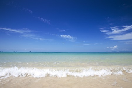 Beautiful beach with clear blue sky and beautiful blue seaの写真素材
