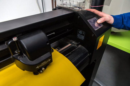 Cutting plotter