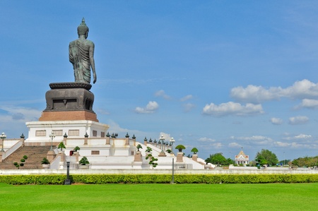Big buddha image look at the temple, Phutthamonthon, Nakhon Pathom, Thailandの写真素材