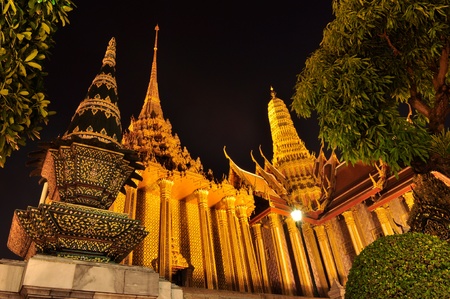 Wat Phra Kaew at night, Temple of the Emerald Buddha, Bangkok, Thailandの写真素材