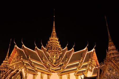 Wat Phra Kaew at twilight, Temple of the Emerald Buddha, Bangkok, Thailandの写真素材
