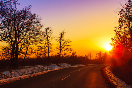 The rustic wood background with heart symbol, and note の写真素材