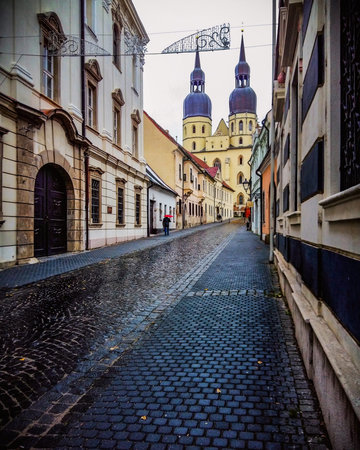 alley