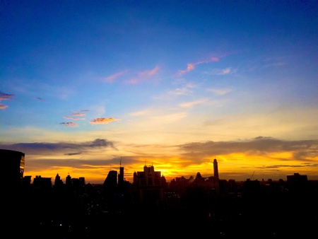 Sunset outside building skyの素材