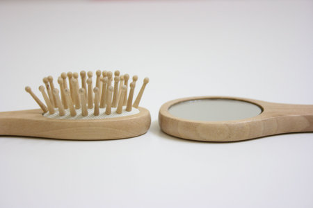 A comb and a mirrorの写真素材