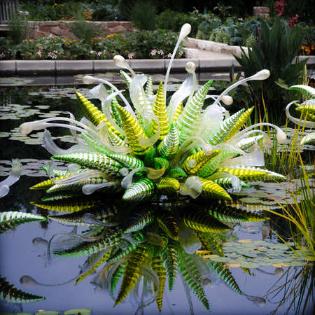 Dale Chihuly, Green Hornets and Gold Waterdrops, 2014 Denver Botanic Gardens, (Square)のeditorial素材