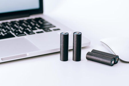 Battery, rechargeable battery, laptop, rechargeable battery, laptop