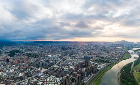 Skyline of taipei city in downtown Taipei, Taiwan.のeditorial素材