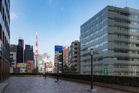 TOKYO, JAPAN - March 25 2019: Hamamatsucho street and Tokyo Tower at daytime.のeditorial素材
