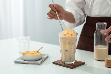 A man is making pudding milk teaの写真素材
