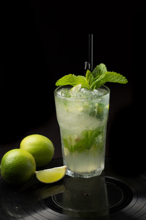 Mint lime mojito on tableの写真素材
