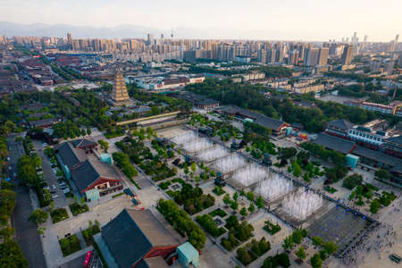 Xi'an Big Wild Goose Pagoda Fountainのeditorial素材