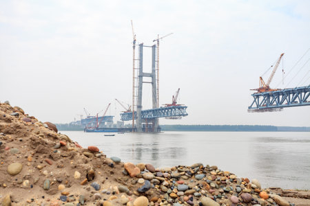 Sunny days in Yangtze River bridge construction site image