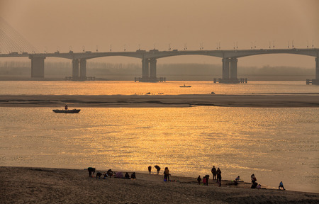 The Yangtze River is very beautiful at duskのeditorial素材