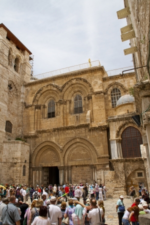 Tourists in front of Church of the Holy Sepulchre, Jerusalem, Israelのeditorial素材