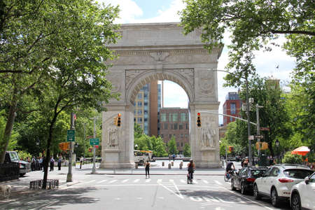 Washington Square Arch, at the park's northern gateway, north face of the Arch, New York, NY, USA -...