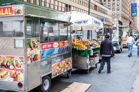 Typical food cart in New York Cityのeditorial素材