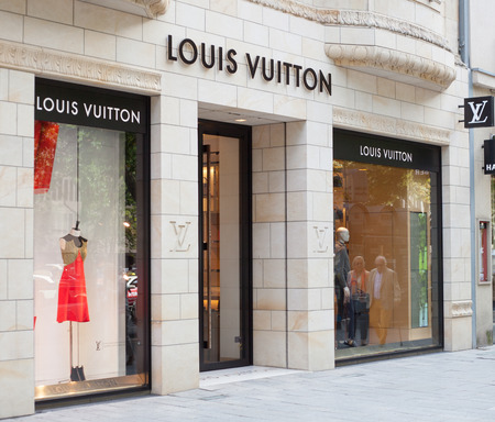 Louis Vuitton store on Knigsallee in Dsseldorf Germanyのeditorial素材