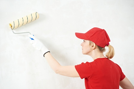 woman painter at indoor workの写真素材