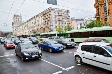 MINSK. BALARUS: 15.05.2013 - Traffic jam in the city due to road repairs. Repair of the roadbed in the city.のeditorial素材