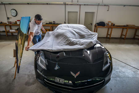 Nurburg, Germany - August 20, 2015. Garage of racing rental training sports cars. Road to race track Nurburgring - Ring tackのeditorial素材