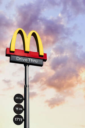 McDonald's logo 24 hour drive thru Mc cafe 1711 Asia Thailand Nonthaburi - Bang Bua Thong 01 May 2020のeditorial素材