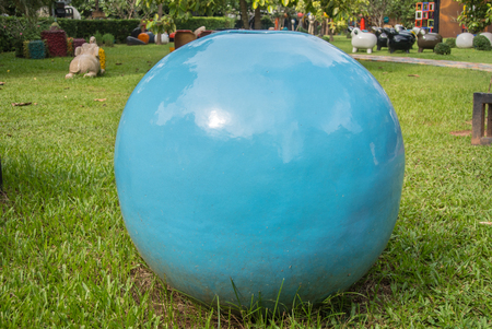 Sculptures Thai ceramics, Chinese ceramics and modern ceramics products in the art garden.の写真素材