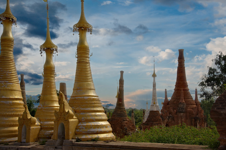 Myanmar. Indein pagoda, home to more than 200 stupa, is one of Inle lake's main attractions.の写真素材